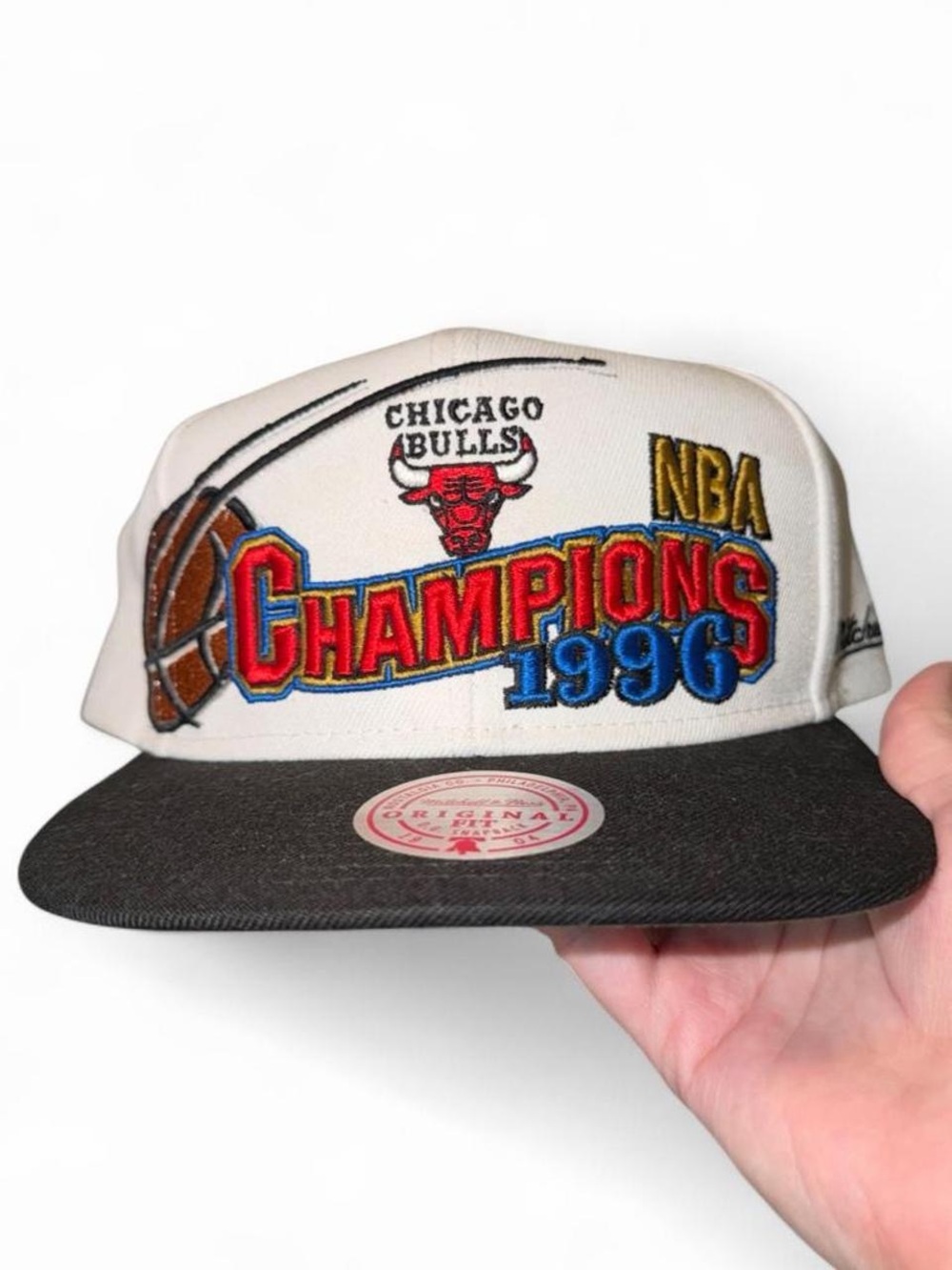 Mitchell & Ness Chicago Bulls 1996 NBA Champions snapback hat